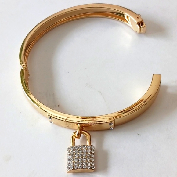 BANGLE BRACELET PAD LOCK CHARM GOLD - Picture 4 of 6